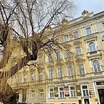 Ξενοδοχείο Klarinn Castle 4*