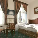 Klarinn Castle 4*