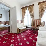 Klarinn Castle 4*