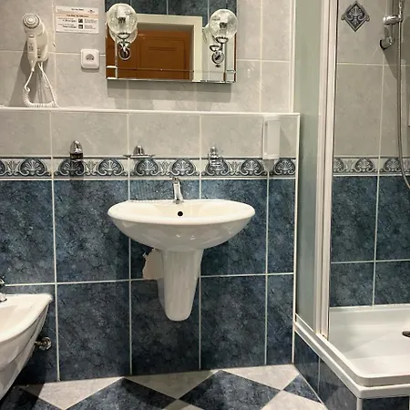 Klarinn Castle Hotel 4*