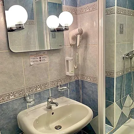 Klarinn Castle Hotel 4*
