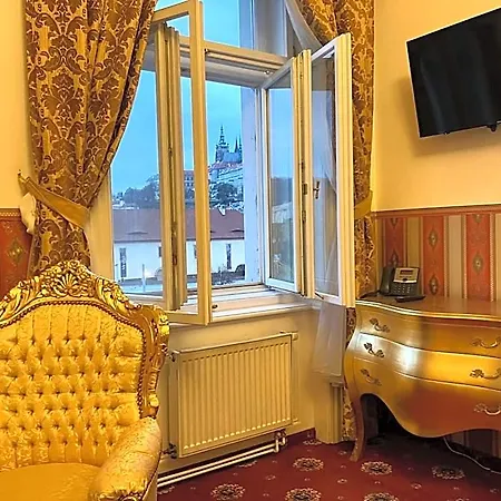 Klarinn Castle Hotel 4*