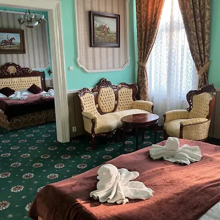 Отель Klarinn Castle