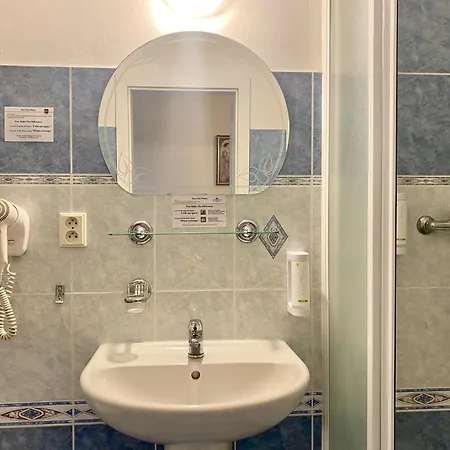 Klarinn Castle Hotel 4*