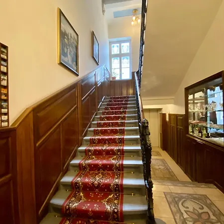 Отель Klarinn Castle 4*