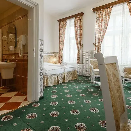 Hotel Klarinn Castle