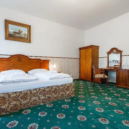 Klarinn Castle Hotel 4*
